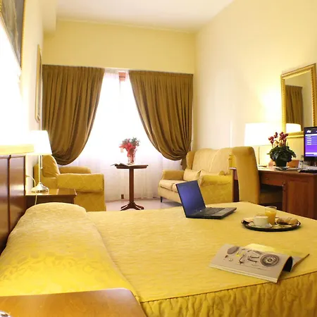 Hotel Certosa 3*